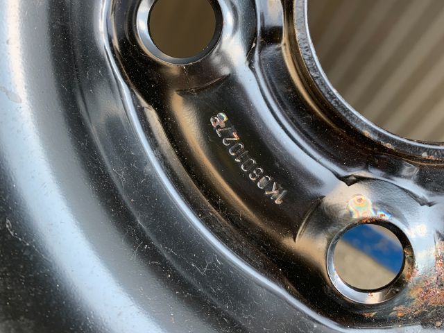 bontott VW GOLF V Pótkerék