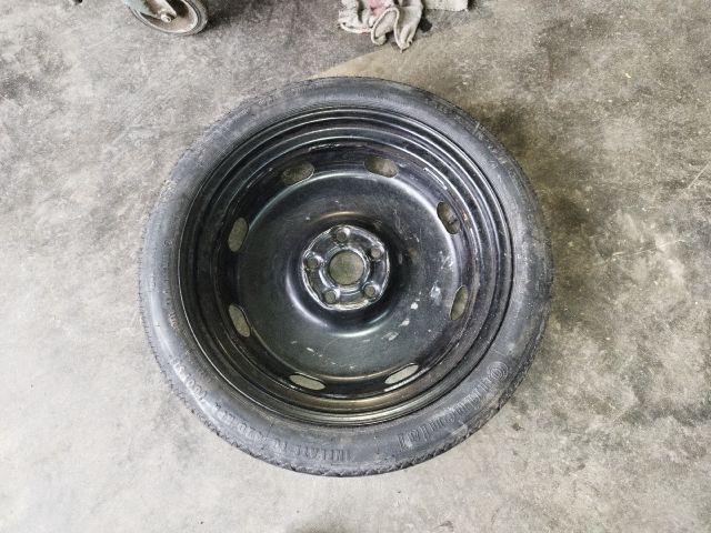 bontott VW GOLF V Pótkerék