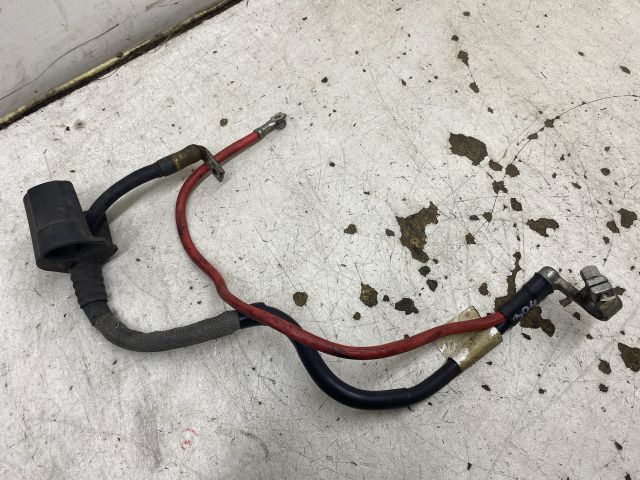 bontott VW GOLF V Pozitív Kábel