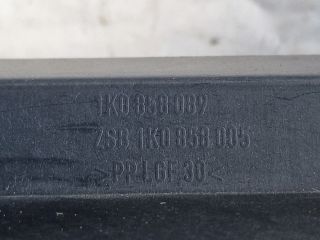 bontott VW GOLF V Rádió / CD Keret