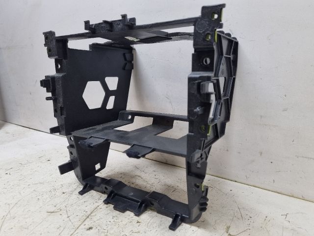 bontott VW GOLF V Rádió / CD Keret