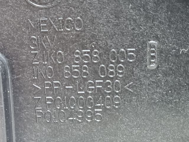 bontott VW GOLF V Rádió / CD Keret