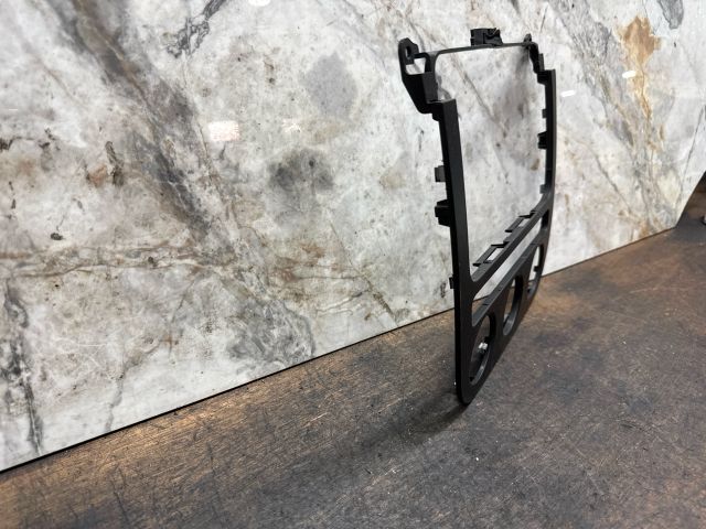 bontott VW GOLF V Rádió / CD Keret