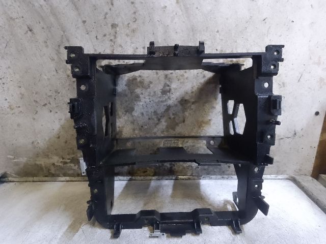 bontott VW GOLF V Rádió / CD Keret