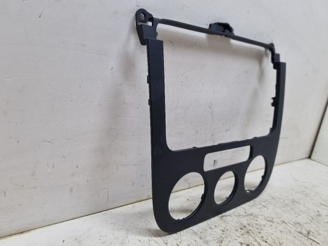 bontott VW GOLF V Rádió / CD Keret