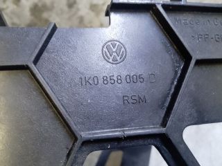 bontott VW GOLF V Rádió / CD Keret