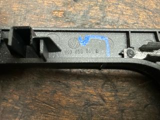 bontott VW GOLF V Rádió / CD Keret