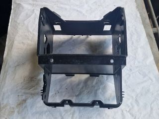 bontott VW GOLF V Rádió / CD Keret