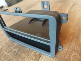 bontott VW GOLF V Rádió / CD Keret