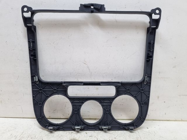 bontott VW GOLF V Rádió / CD Keret