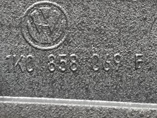 bontott VW GOLF V Rádió / CD Keret