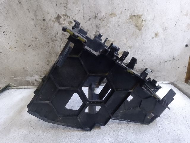 bontott VW GOLF V Rádió / CD Keret