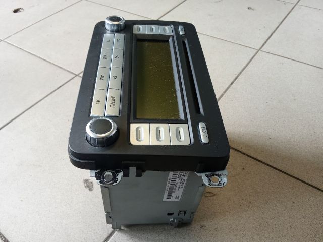 bontott VW GOLF V Rádió / CD