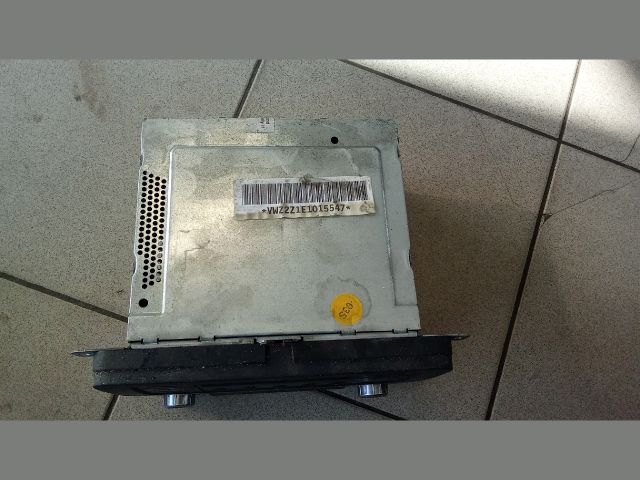 bontott VW GOLF V Rádió / CD