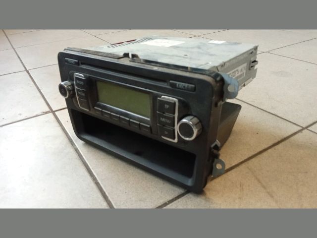 bontott VW GOLF V Rádió / CD