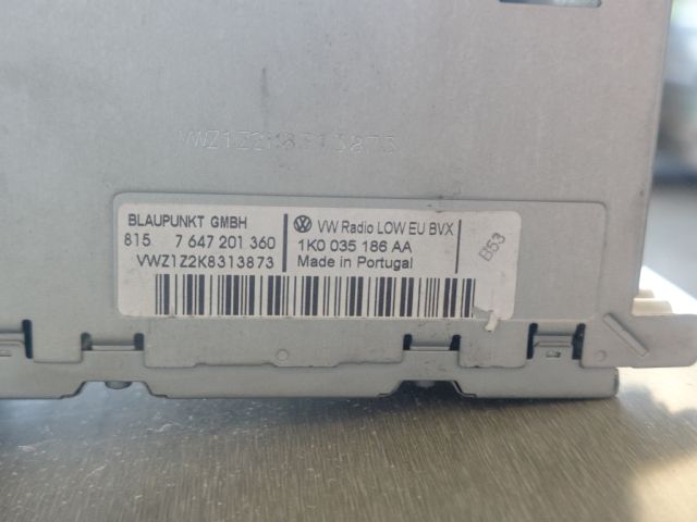 bontott VW GOLF V Rádió / CD