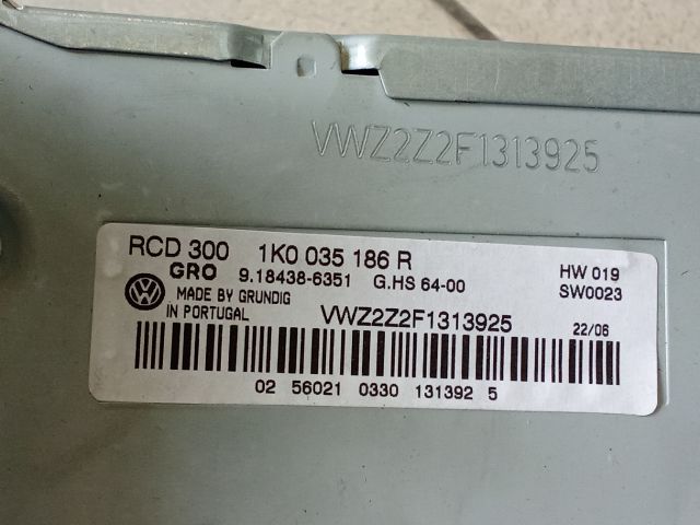 bontott VW GOLF V Rádió / CD