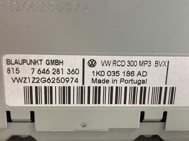 bontott VW GOLF V Rádió / CD