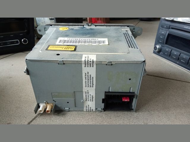 bontott VW GOLF V Rádió / CD