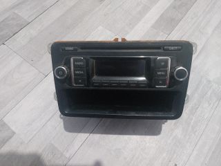 bontott VW GOLF V Rádió / CD