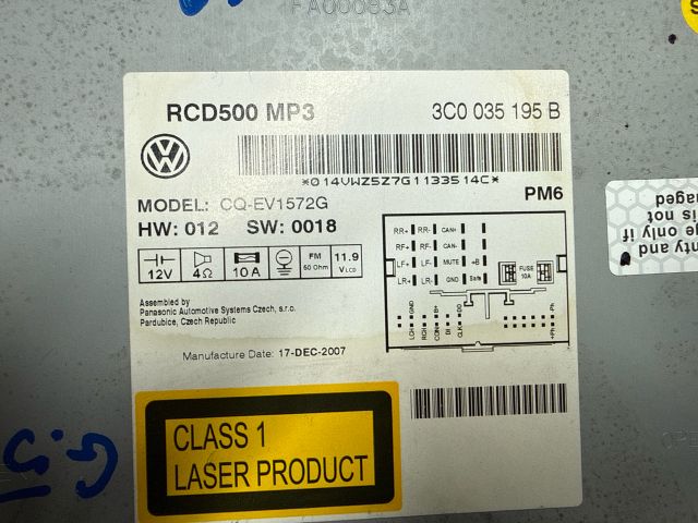 bontott VW GOLF V Rádió / CD
