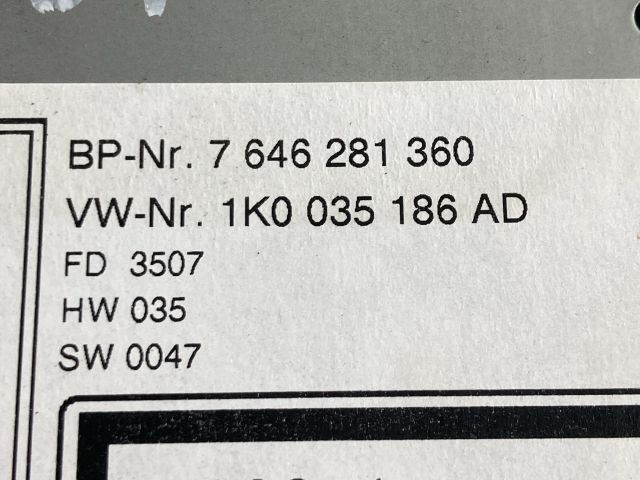 bontott VW GOLF V Rádió / CD