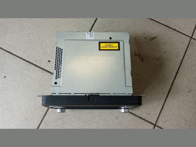 bontott VW GOLF V Rádió / CD