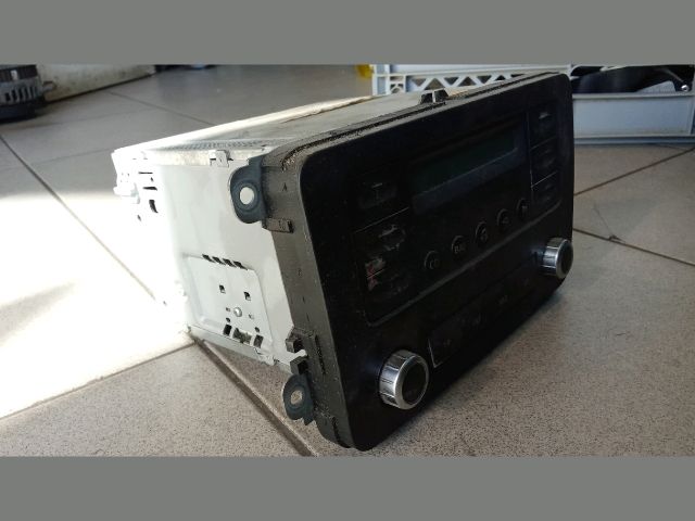 bontott VW GOLF V Rádió / CD