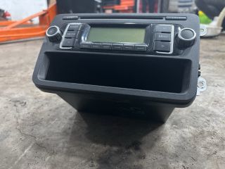 bontott VW GOLF V Rádió / CD