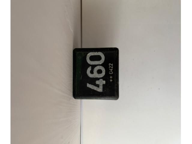 bontott VW GOLF V Relé