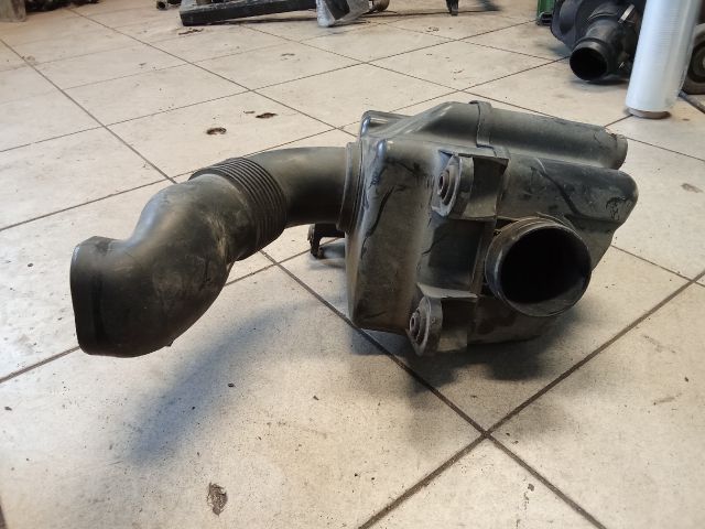 bontott VW GOLF V Szívás Zaj Csökkentő Doboz