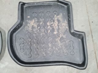 bontott VW GOLF V Szőnyeg Szett