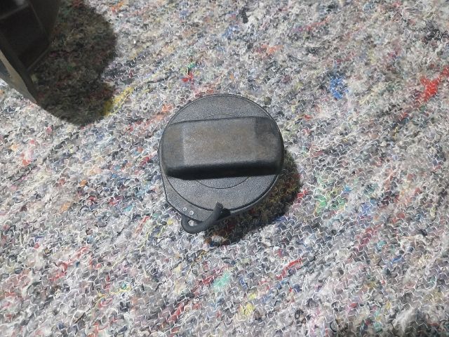 bontott VW GOLF V Tankajtó