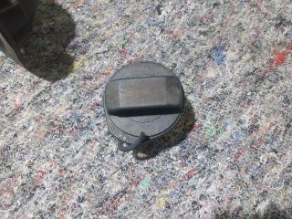 bontott VW GOLF V Tankajtó