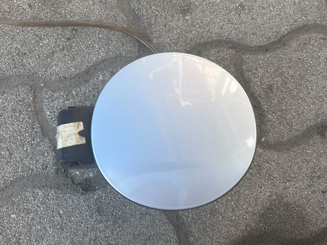 bontott VW GOLF V Tankajtó