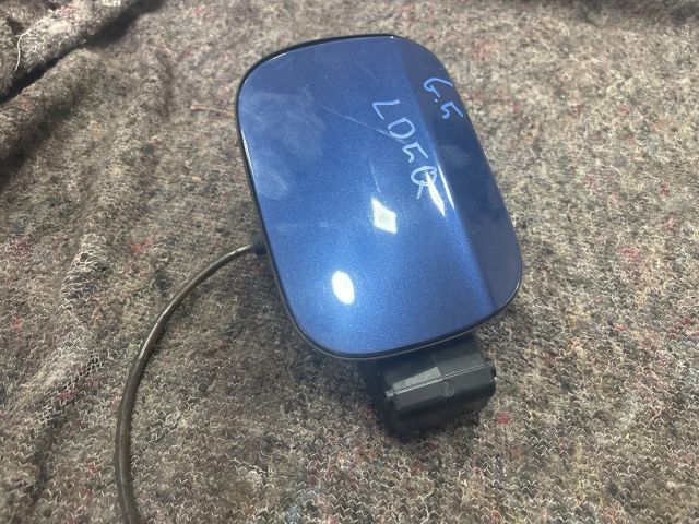 bontott VW GOLF V Tankajtó