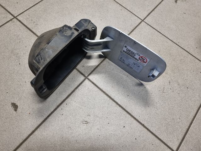 bontott VW GOLF V Tankajtó