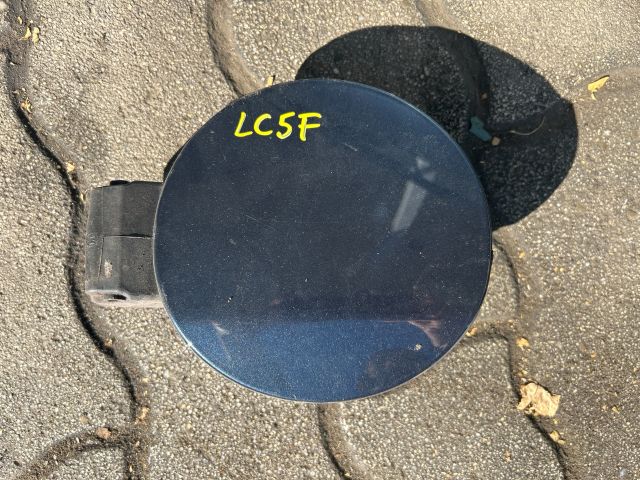 bontott VW GOLF V Tankajtó