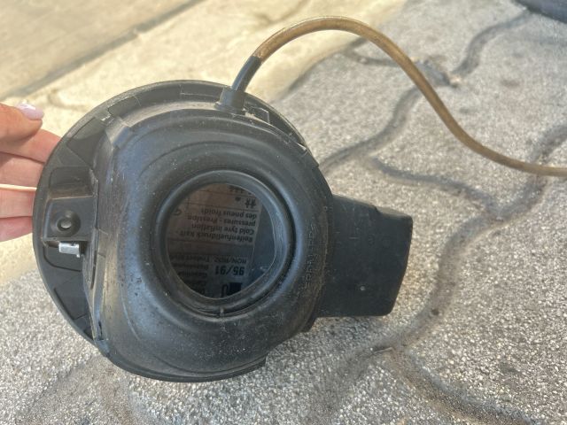 bontott VW GOLF V Tankajtó