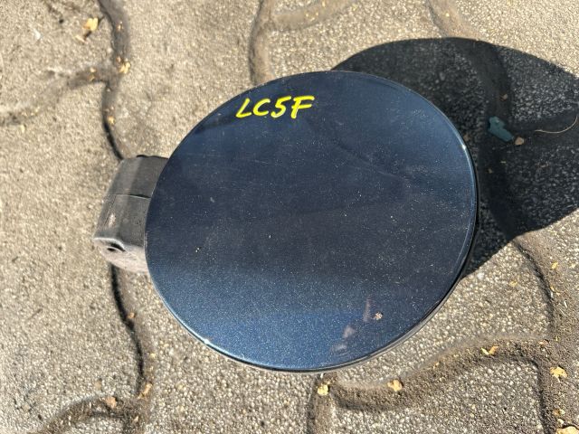 bontott VW GOLF V Tankajtó