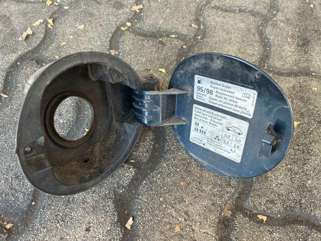 bontott VW GOLF V Tankajtó