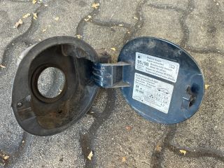 bontott VW GOLF V Tankajtó