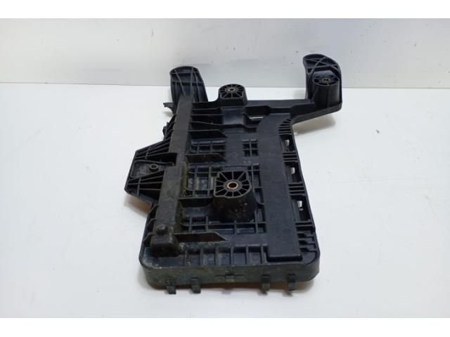 bontott VW GOLF V Tartó Bak