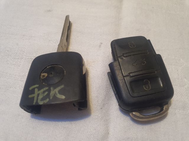 bontott VW GOLF V Távirányító Kulcsbetét