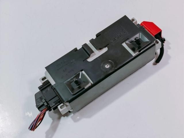 bontott VW GOLF V Telefon Elektronika