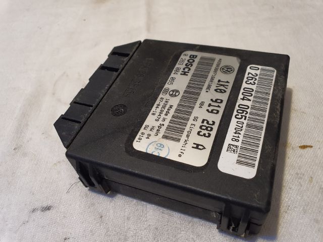 bontott VW GOLF V Tolatóradar Elektronika