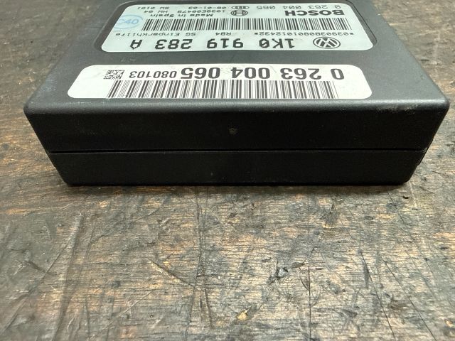 bontott VW GOLF V Tolatóradar Elektronika