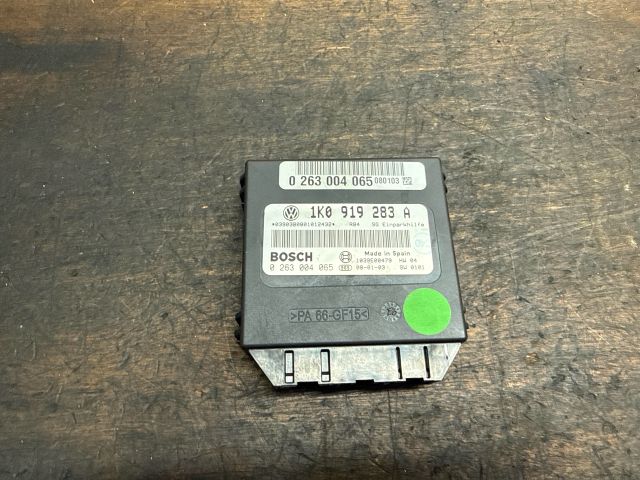 bontott VW GOLF V Tolatóradar Elektronika