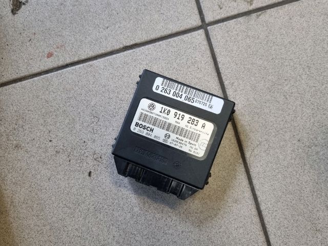 bontott VW GOLF V Tolatóradar Elektronika