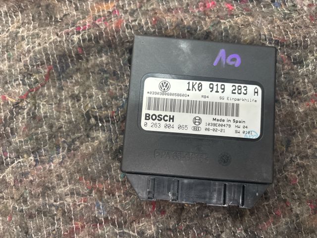 bontott VW GOLF V Tolatóradar Elektronika